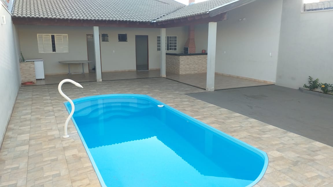 EDÍCULA NO BARREIRO