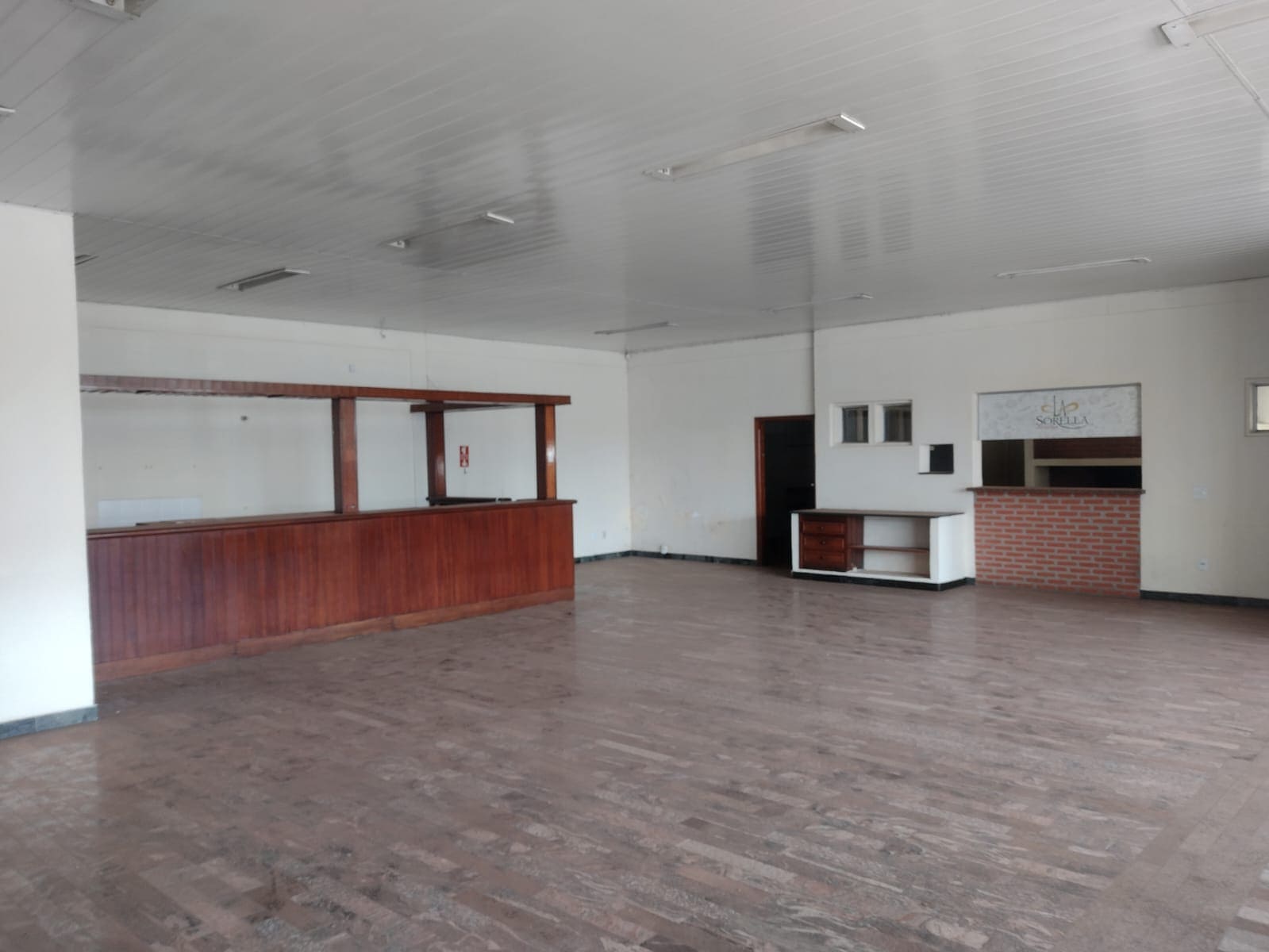 SALÃO COMERCIAL NA MARGINAL